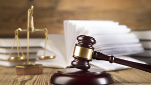 Warner Bros. nie ma litości. Firma pozwała popularny generator obrazków