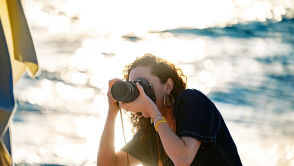 Ten aparat sprawi, że każdy będzie fotografem. Koniec trudnych ustawień