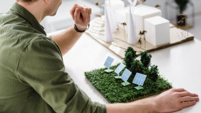 Obiecali oszczędności na prądzie, zostawili kruczki w umowie. Teraz będą musieli słono zapłacić