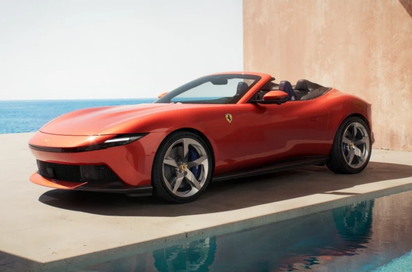 Nowe Ferrari Amalfi Spider dla fanów jazdy bez dachu. 640 KM i 3,3 s do setki