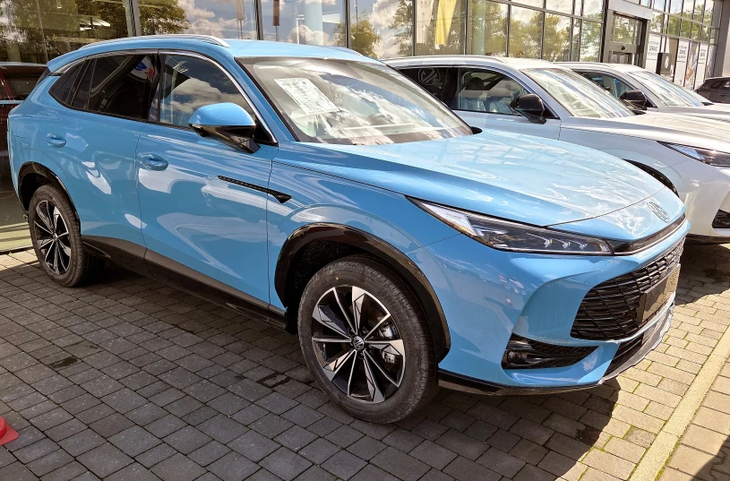 Zakup auta trwa nawet 3 miesiące. Tyle czasu zajmuje decyzja Polakom