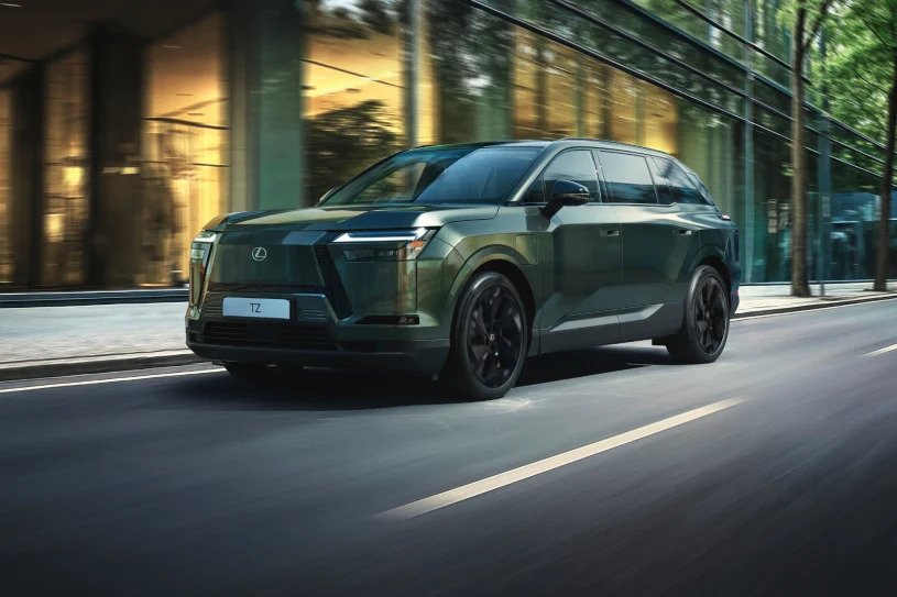 Nowy Lexus TZ zadebiutował. 6 miejsc i cisza jak w limuzynie