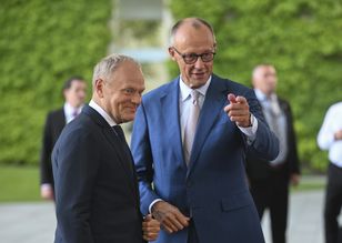 „Niemcy są coś Polsce winni za zbrodnie”. „Der Spiegel” pisze o 10 tys. zł dla ofiar